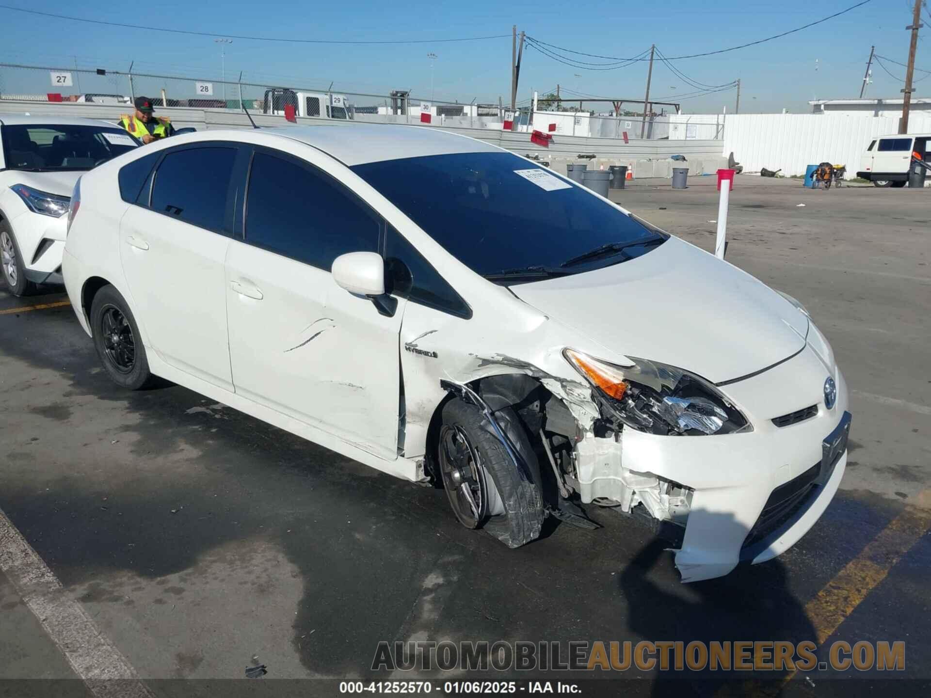 JTDKN3DU9F1947985 TOYOTA PRIUS 2015