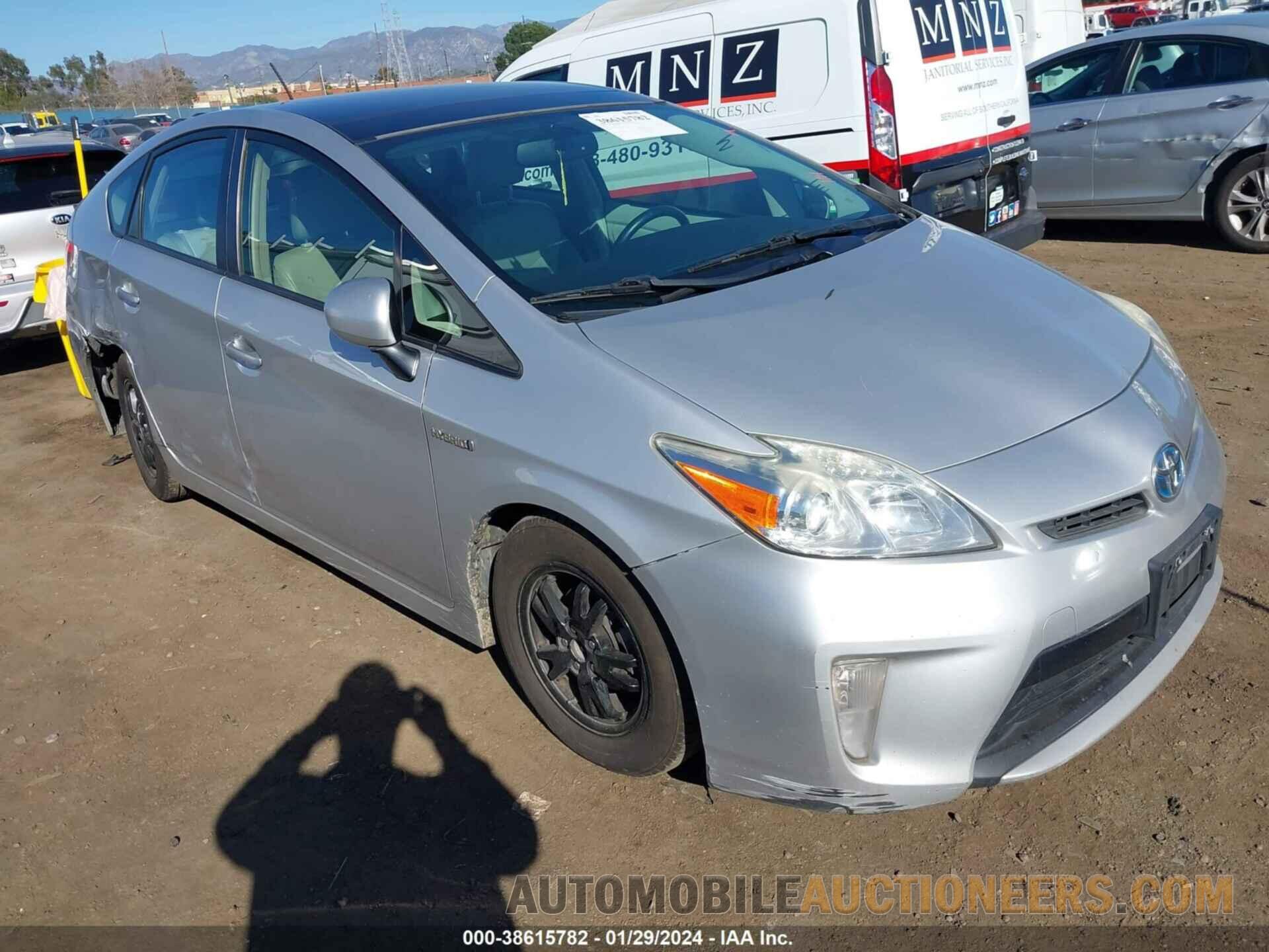 JTDKN3DU9F1957528 TOYOTA PRIUS 2015