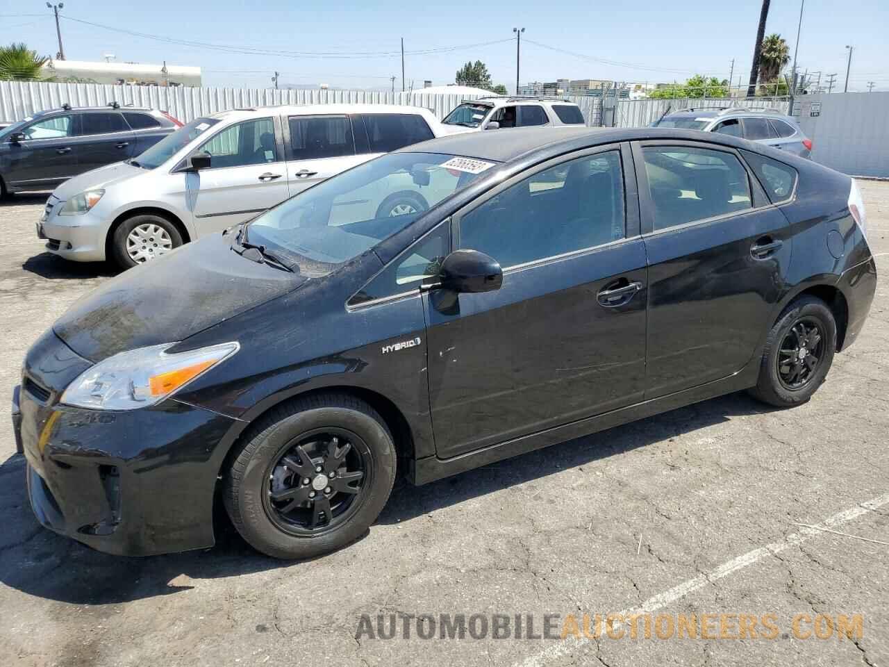 JTDKN3DU9F1986933 TOYOTA PRIUS 2015