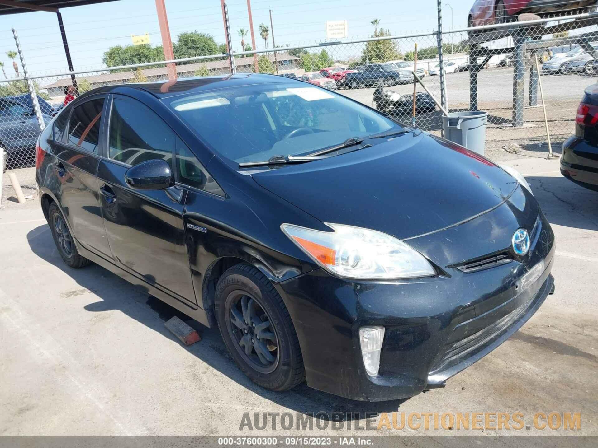 JTDKN3DU9F1989069 TOYOTA PRIUS 2015