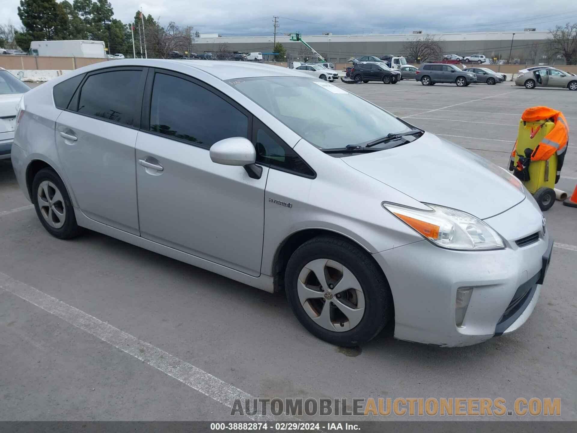 JTDKN3DU9F1996216 TOYOTA PRIUS 2015