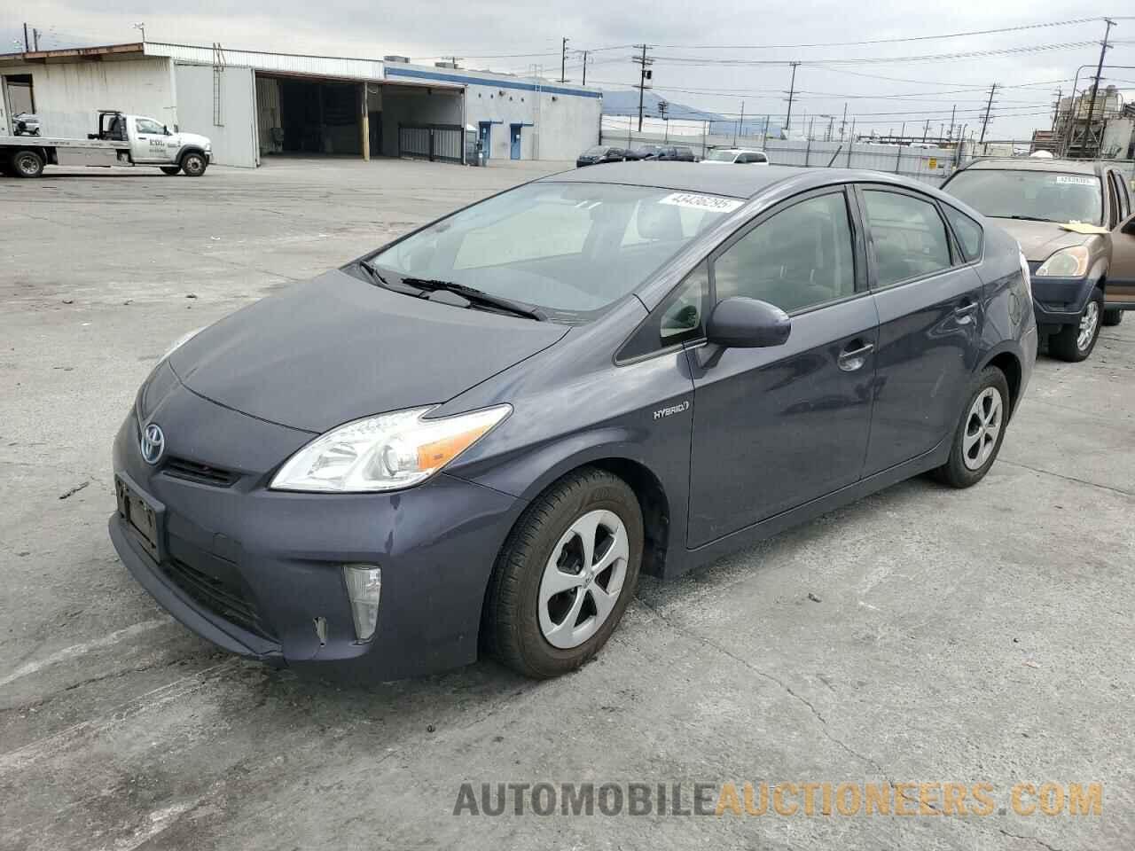 JTDKN3DUXE0369996 TOYOTA PRIUS 2014