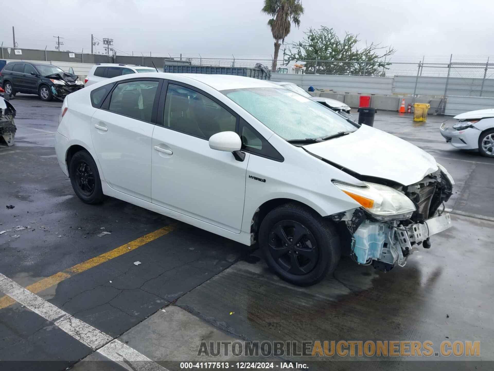 JTDKN3DUXE1737913 TOYOTA PRIUS 2014