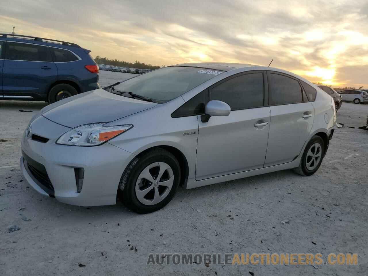 JTDKN3DUXE1857792 TOYOTA PRIUS 2014