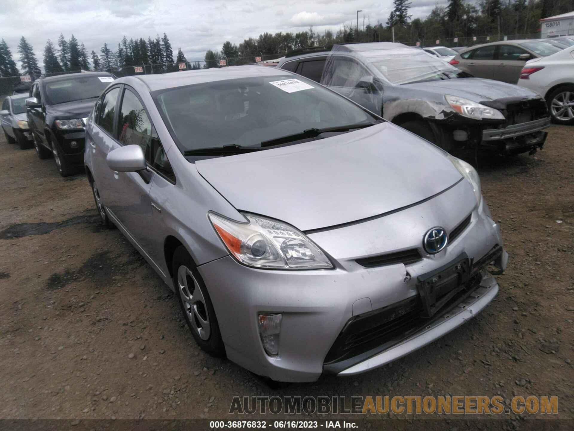 JTDKN3DUXF0403484 TOYOTA PRIUS 2015