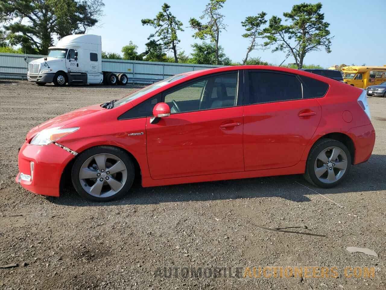 JTDKN3DUXF0406465 TOYOTA PRIUS 2015