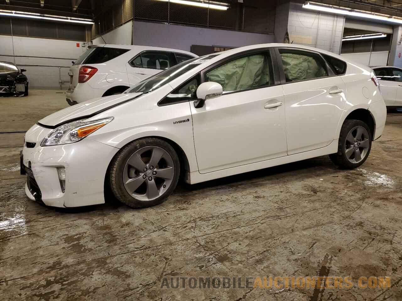 JTDKN3DUXF0412511 TOYOTA PRIUS 2015