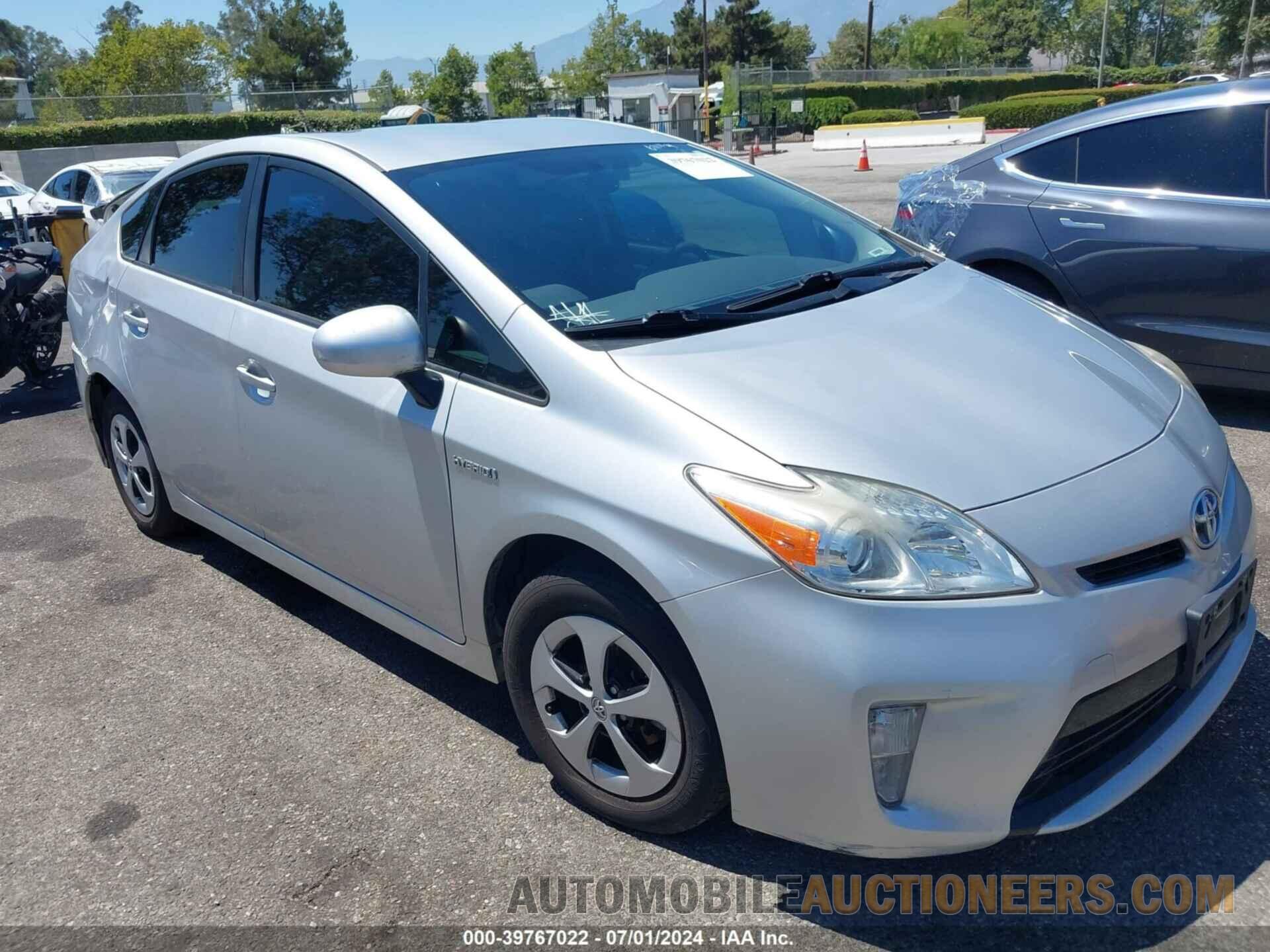 JTDKN3DUXF0413710 TOYOTA PRIUS 2015