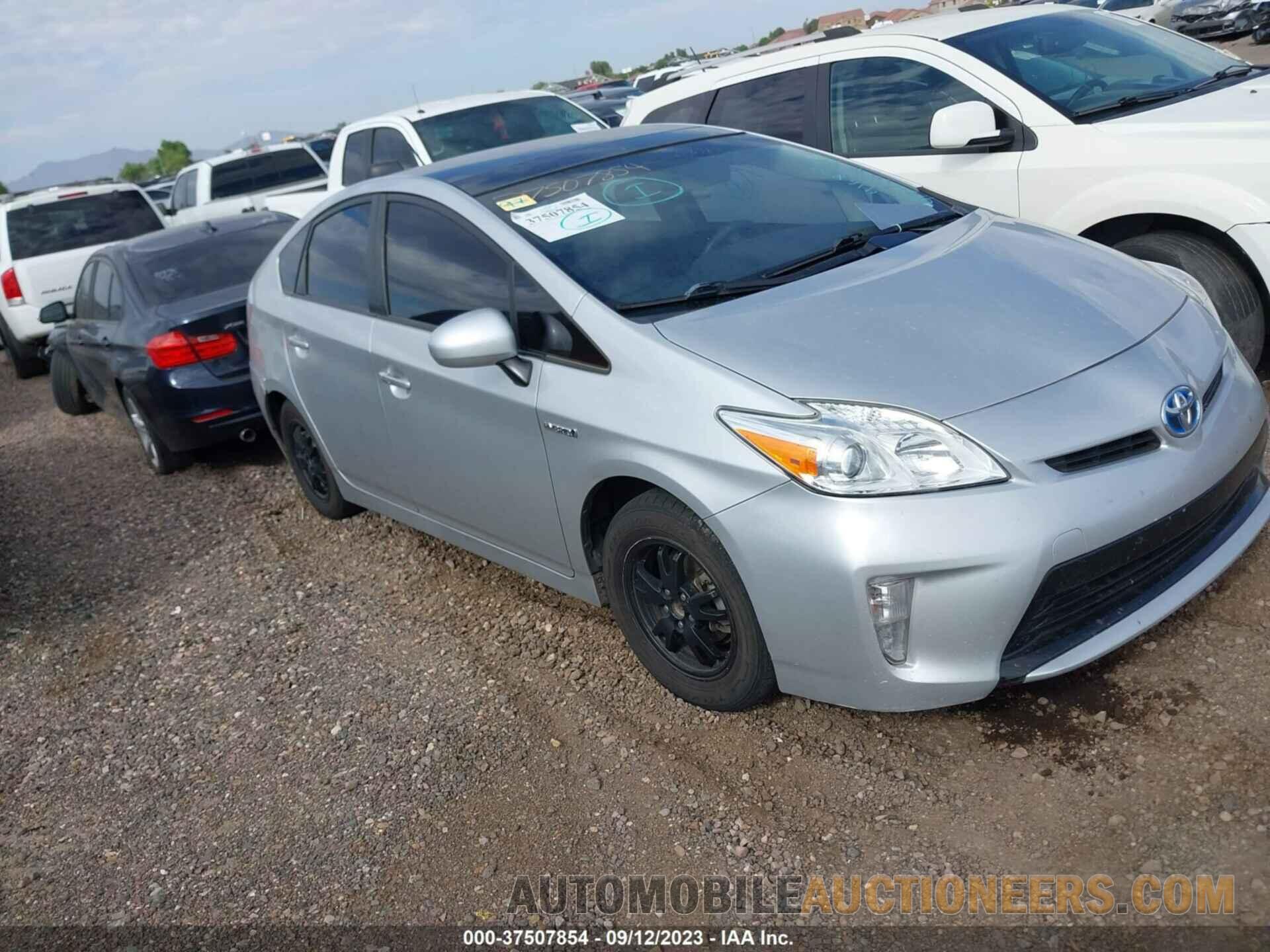 JTDKN3DUXF0416879 TOYOTA PRIUS 2015