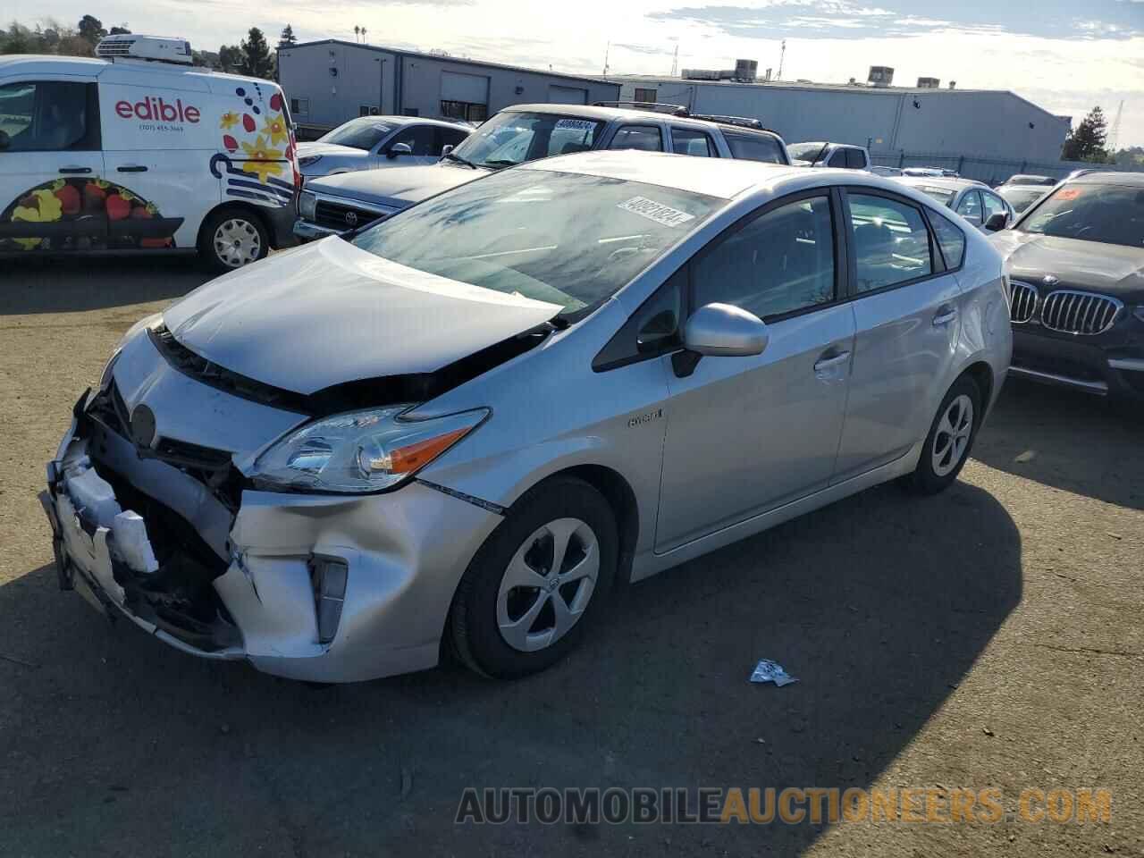 JTDKN3DUXF0420978 TOYOTA PRIUS 2015