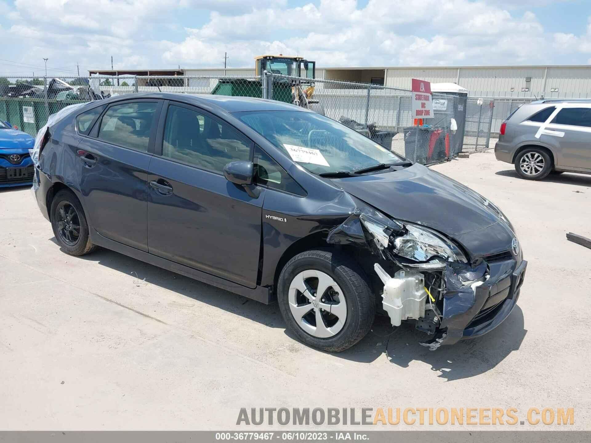 JTDKN3DUXF0424884 TOYOTA PRIUS 2015