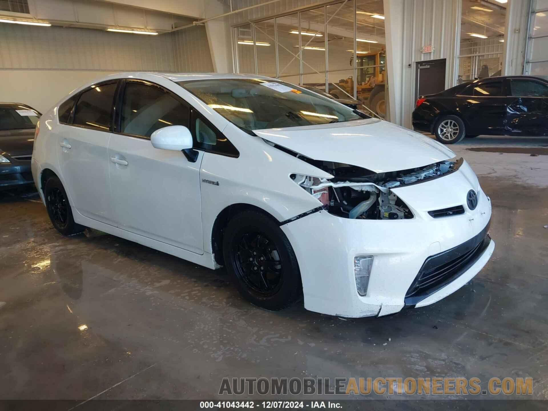 JTDKN3DUXF0438493 TOYOTA PRIUS 2015