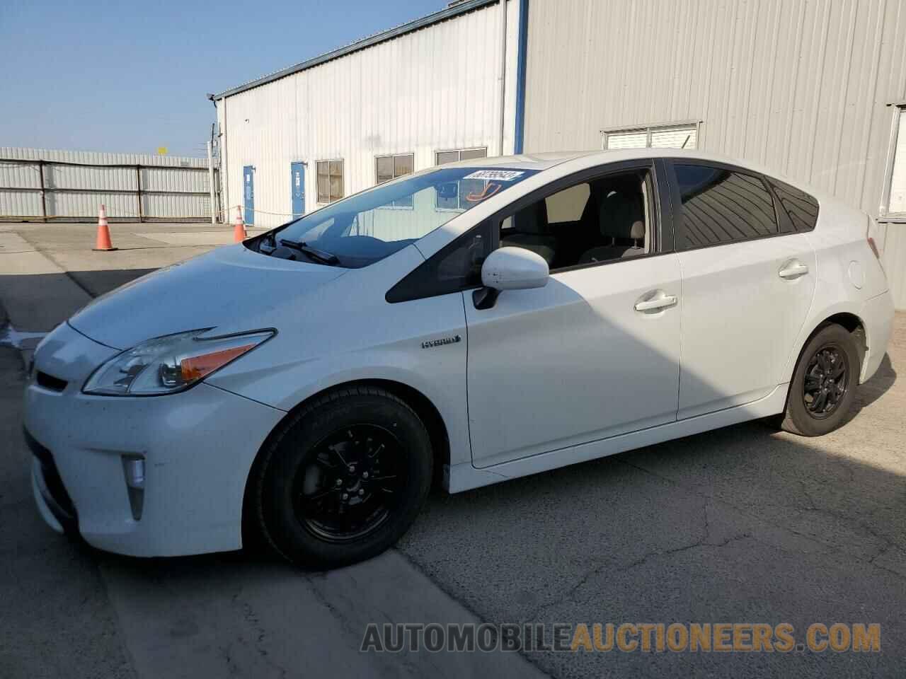 JTDKN3DUXF0442480 TOYOTA PRIUS 2015