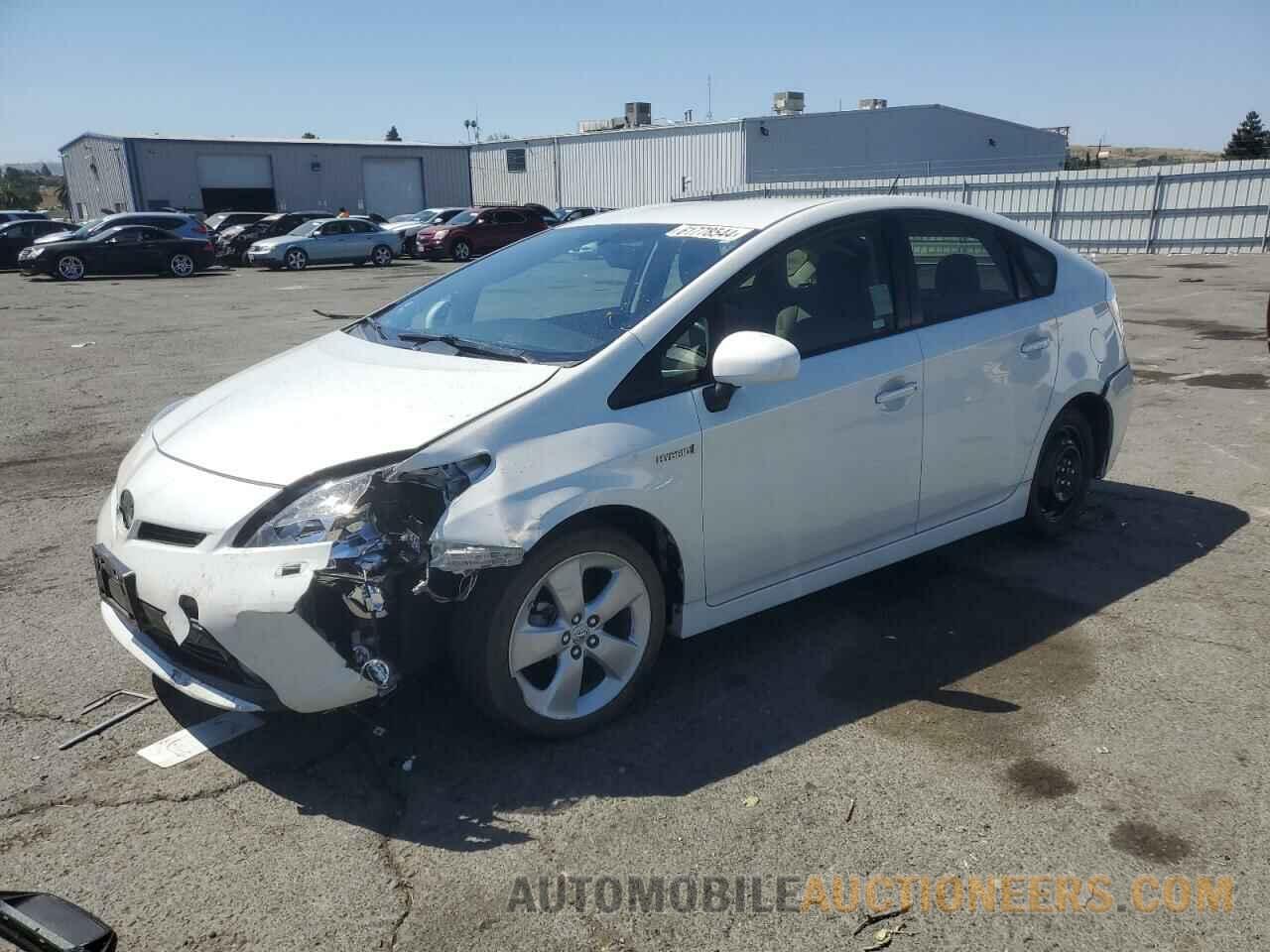 JTDKN3DUXF0465550 TOYOTA PRIUS 2015