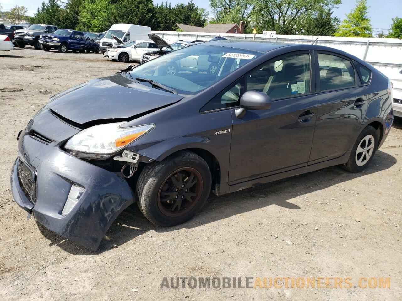 JTDKN3DUXF0469114 TOYOTA PRIUS 2015