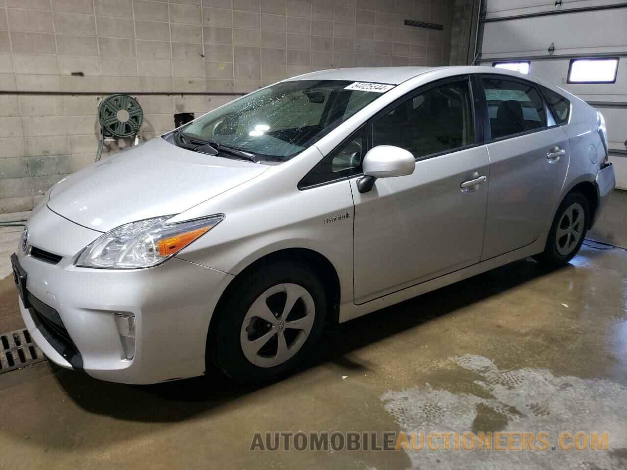 JTDKN3DUXF0471350 TOYOTA PRIUS 2015