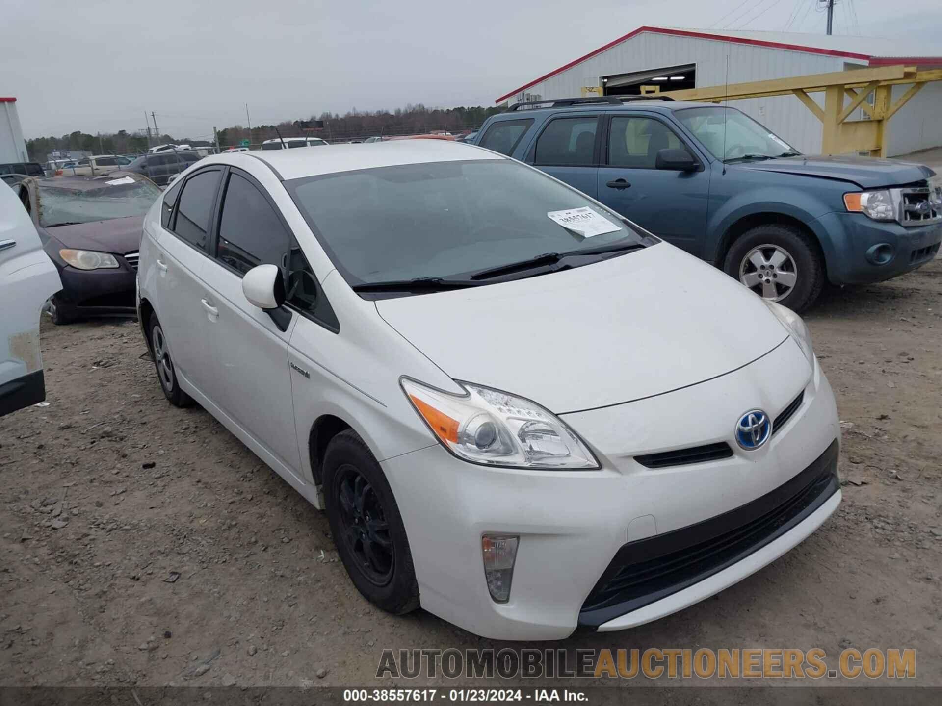 JTDKN3DUXF0476841 TOYOTA PRIUS 2015