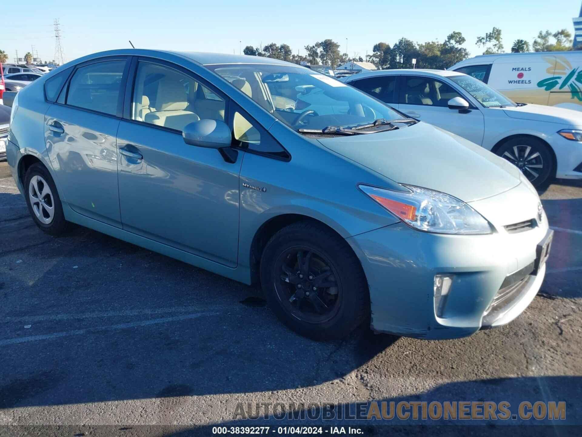 JTDKN3DUXF1873914 TOYOTA PRIUS 2015