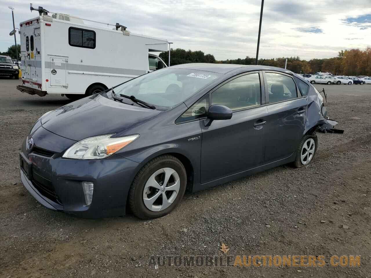 JTDKN3DUXF1881768 TOYOTA PRIUS 2015