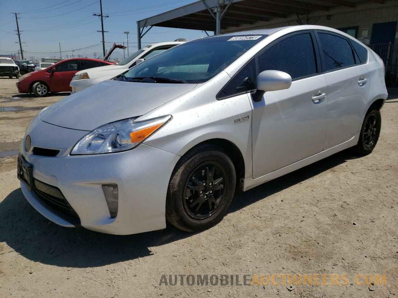 JTDKN3DUXF1883276 TOYOTA PRIUS 2015