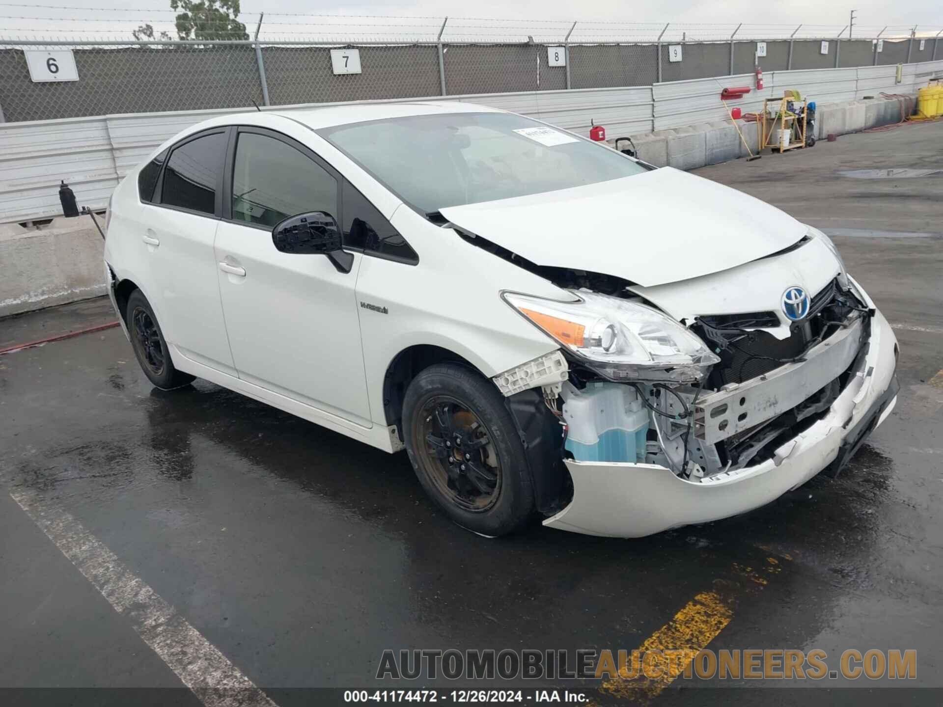 JTDKN3DUXF1884654 TOYOTA PRIUS 2015