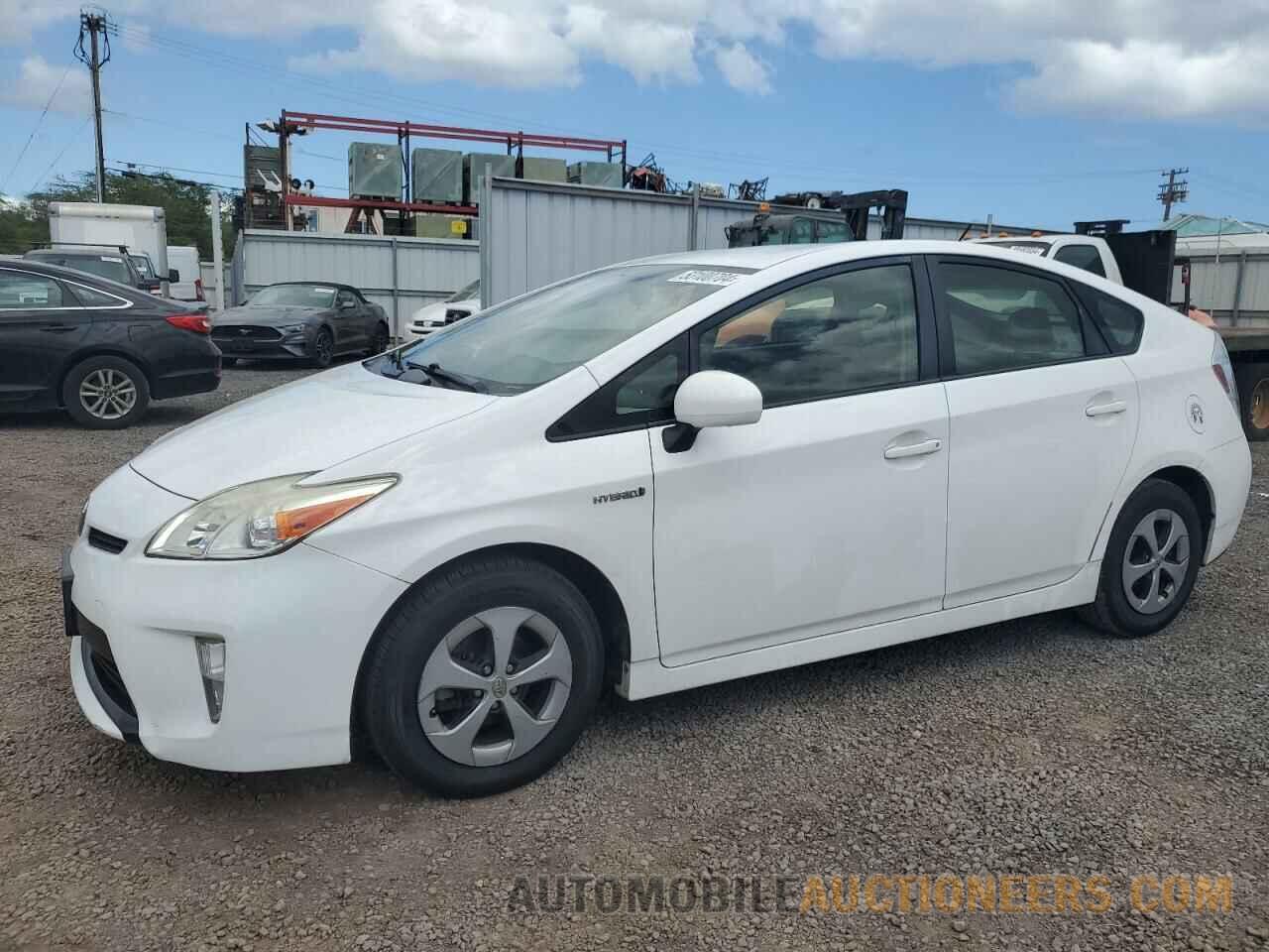 JTDKN3DUXF1899834 TOYOTA PRIUS 2015