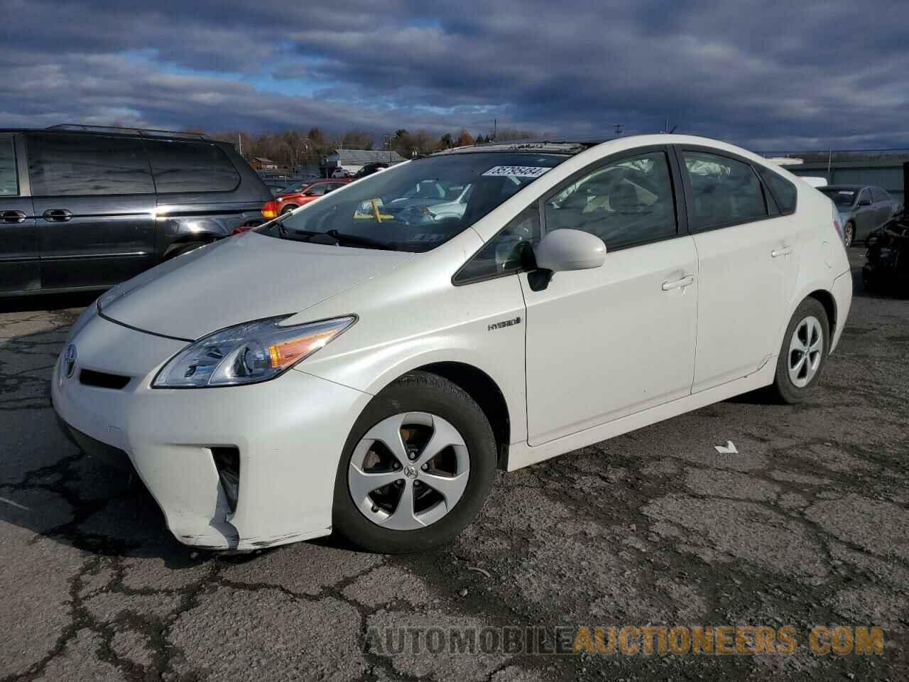 JTDKN3DUXF1904823 TOYOTA PRIUS 2015