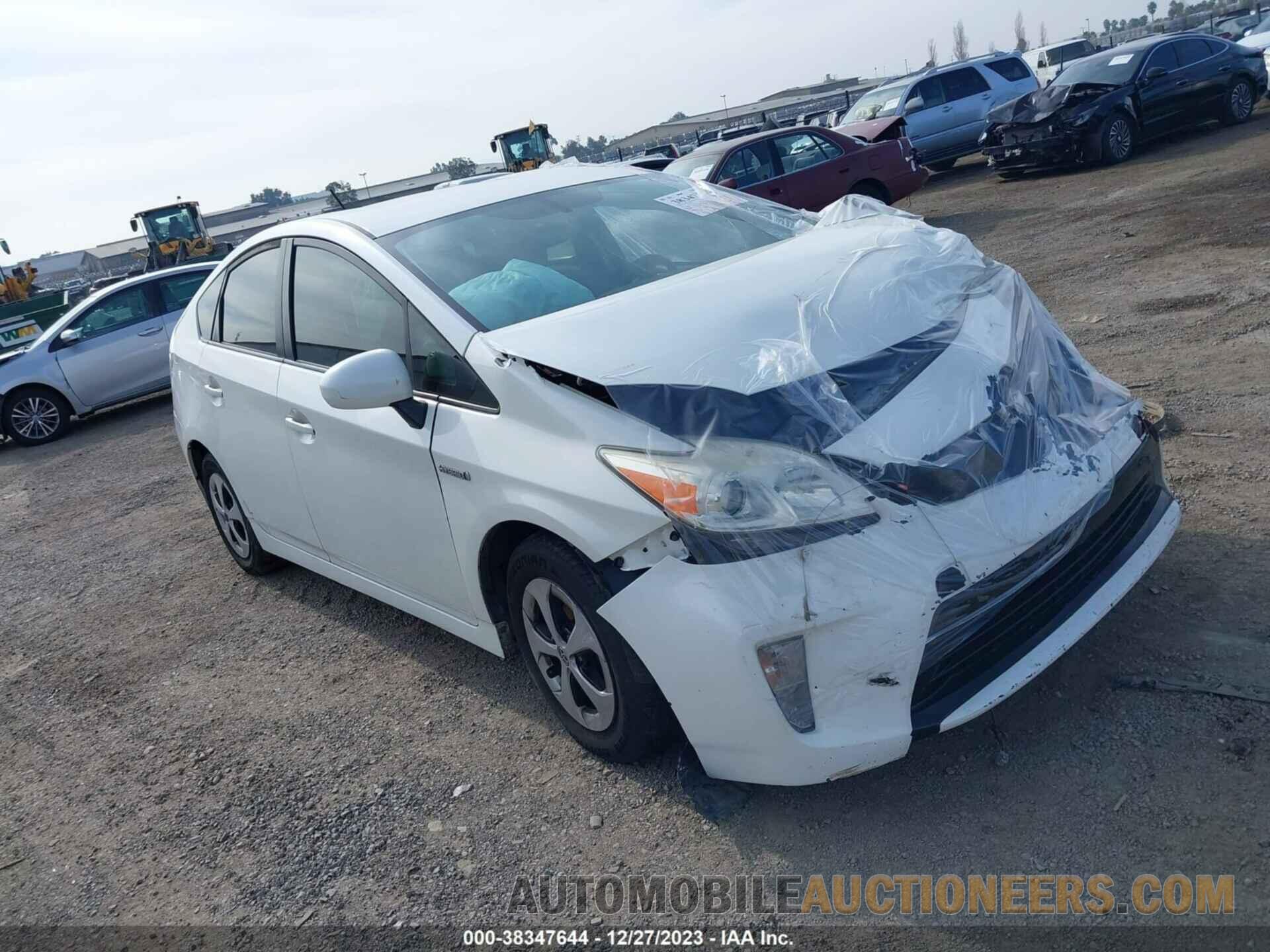 JTDKN3DUXF1906491 TOYOTA PRIUS 2015