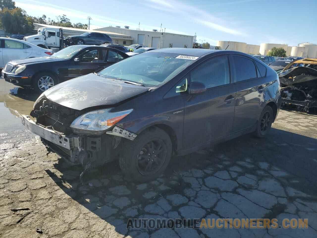 JTDKN3DUXF1912470 TOYOTA PRIUS 2015