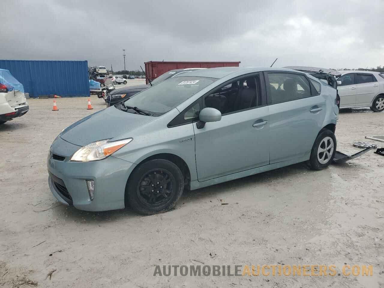 JTDKN3DUXF1914381 TOYOTA PRIUS 2015