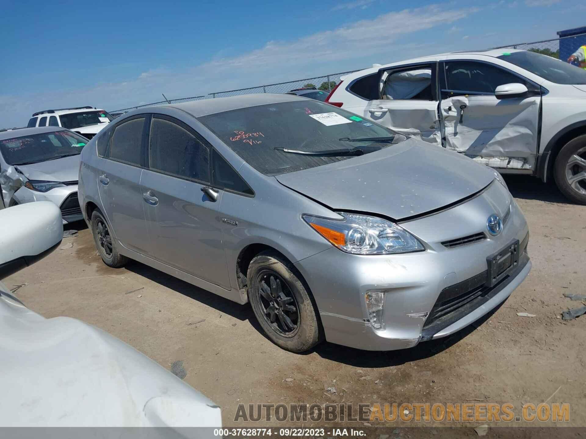 JTDKN3DUXF1924411 TOYOTA PRIUS 2015