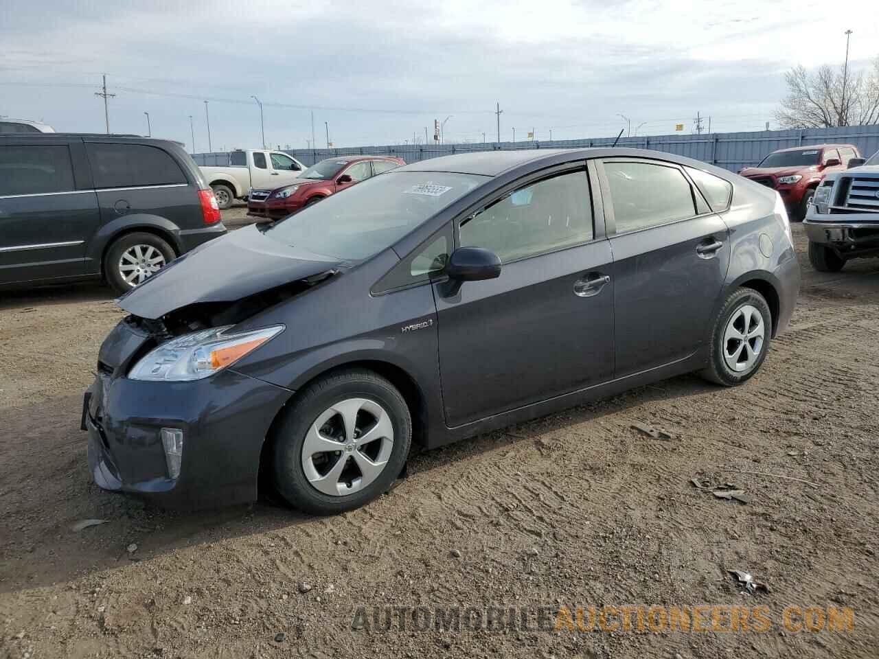 JTDKN3DUXF1930838 TOYOTA PRIUS 2015