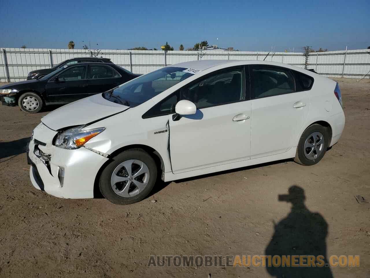 JTDKN3DUXF1931763 TOYOTA PRIUS 2015