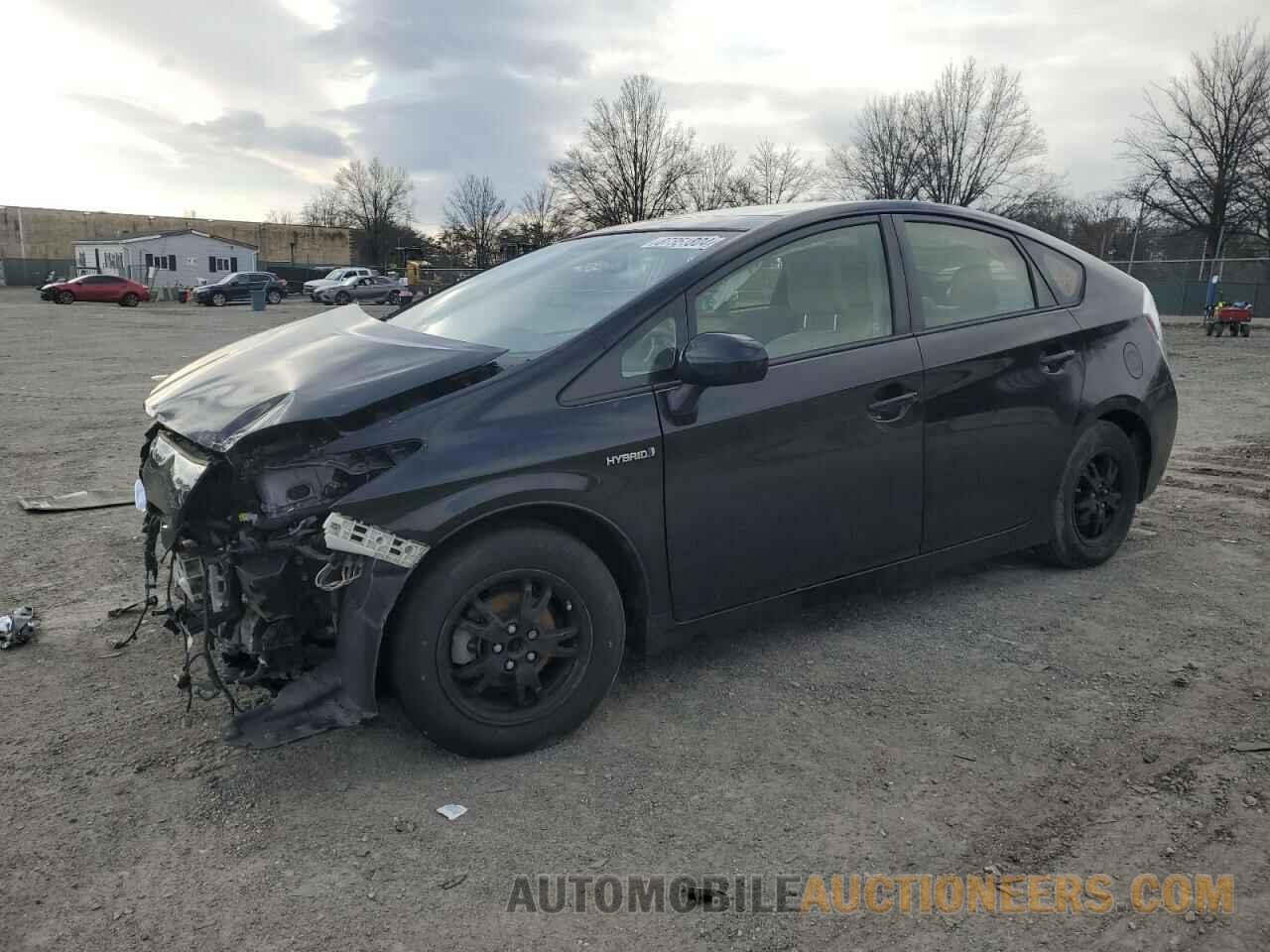 JTDKN3DUXF1932217 TOYOTA PRIUS 2015