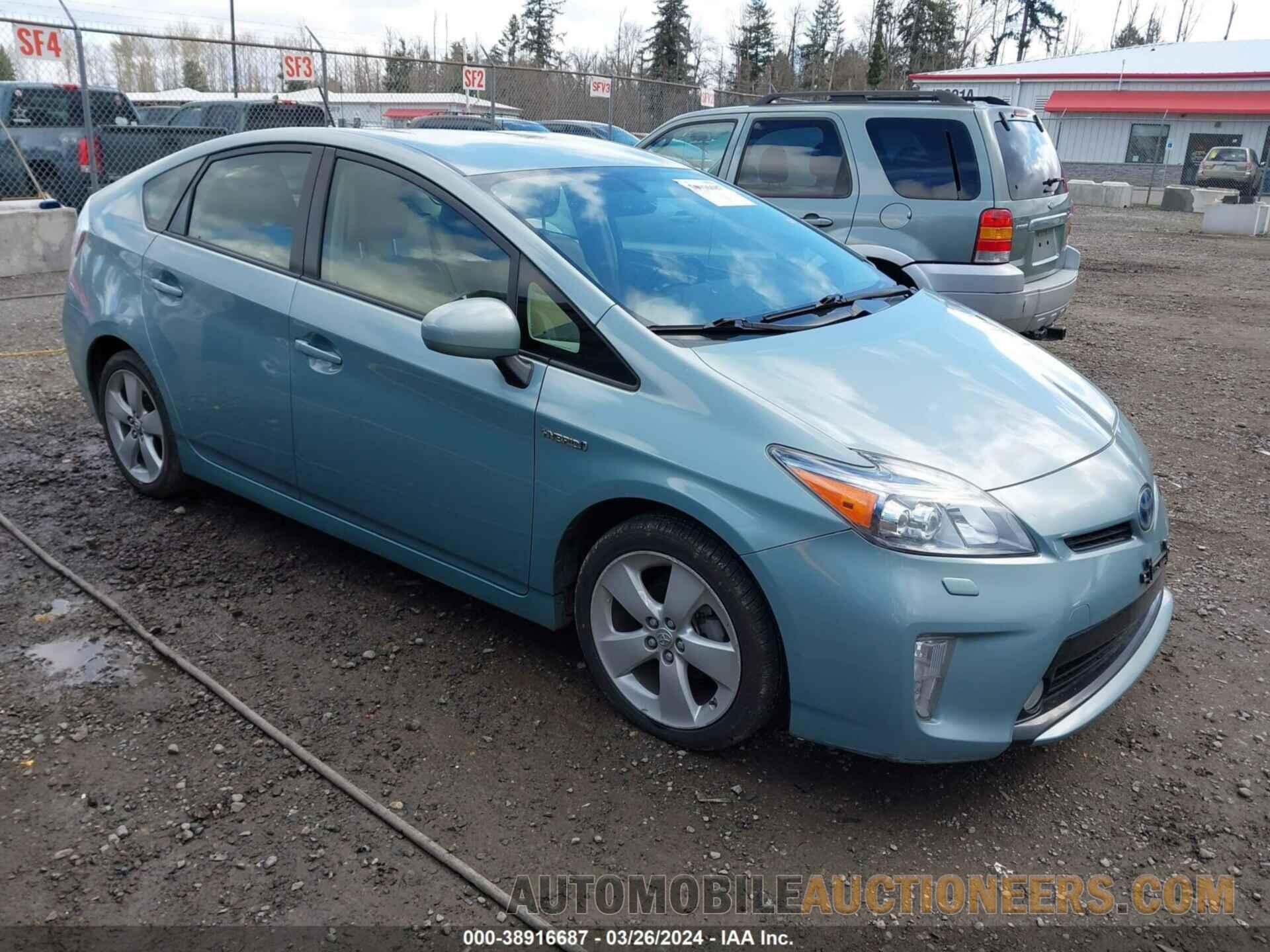 JTDKN3DUXF1956016 TOYOTA PRIUS 2015