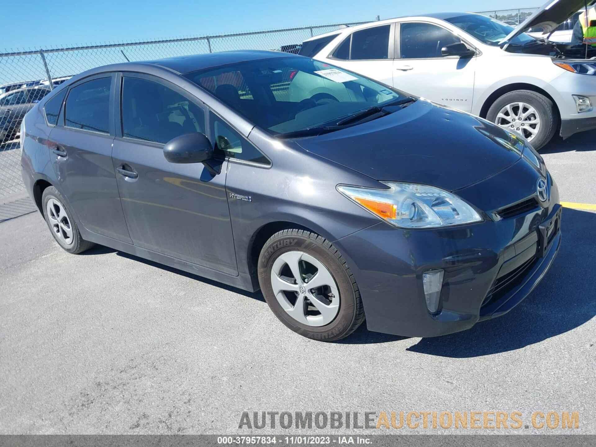 JTDKN3DUXF1974791 TOYOTA PRIUS 2015