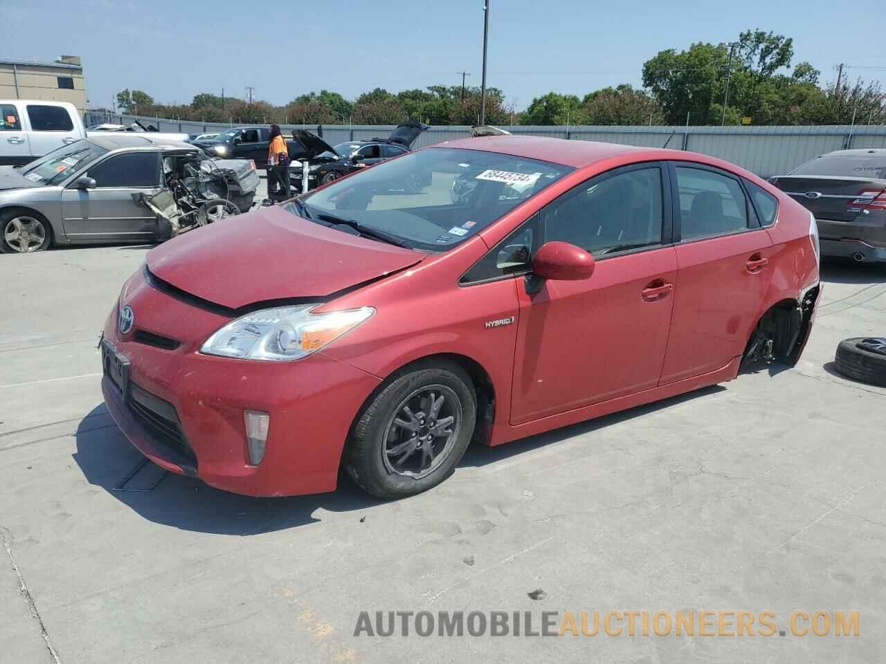 JTDKN3DUXF1977058 TOYOTA PRIUS 2015