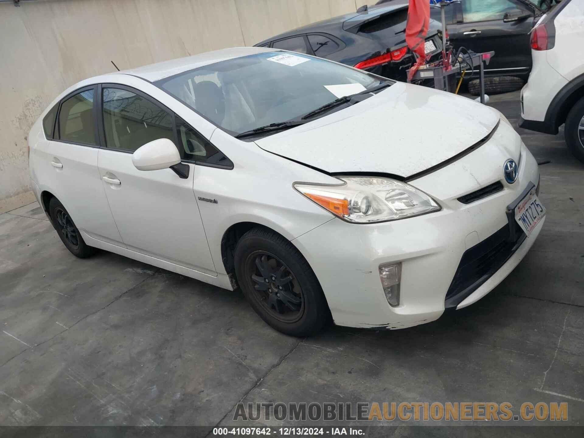 JTDKN3DUXF1980123 TOYOTA PRIUS 2015