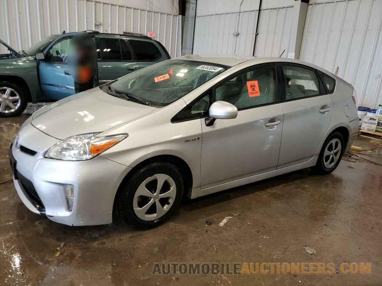 JTDKN3DUXF1981028 TOYOTA PRIUS 2015