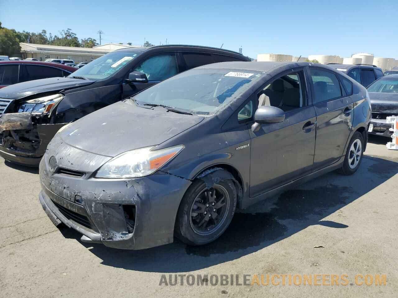 JTDKN3DUXF1982907 TOYOTA PRIUS 2015