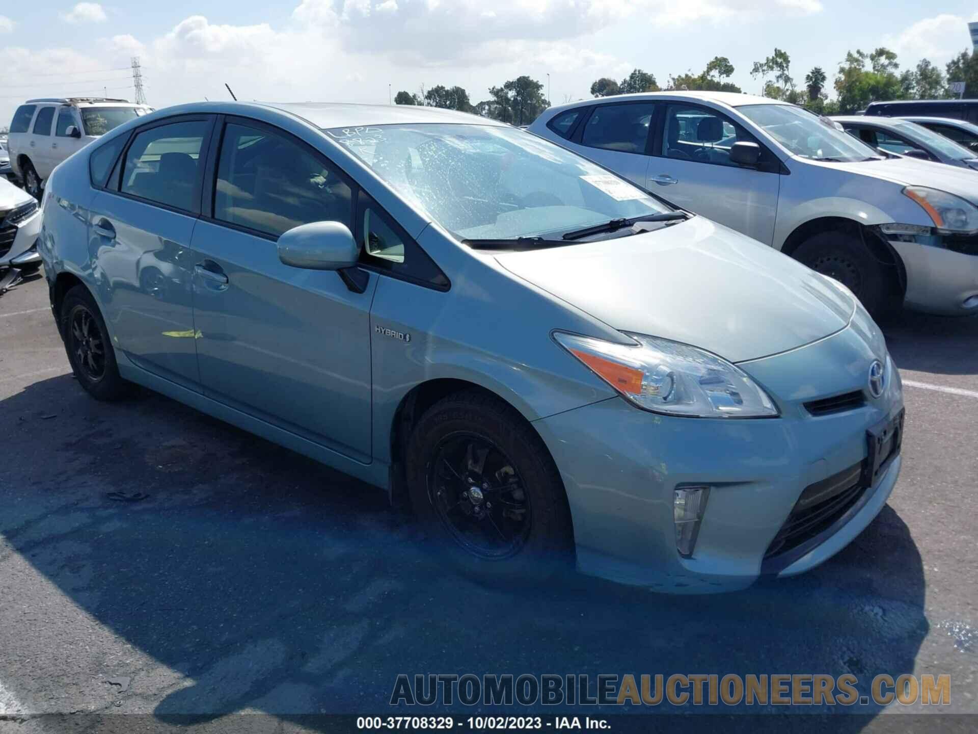 JTDKN3DUXF1994135 TOYOTA PRIUS 2015