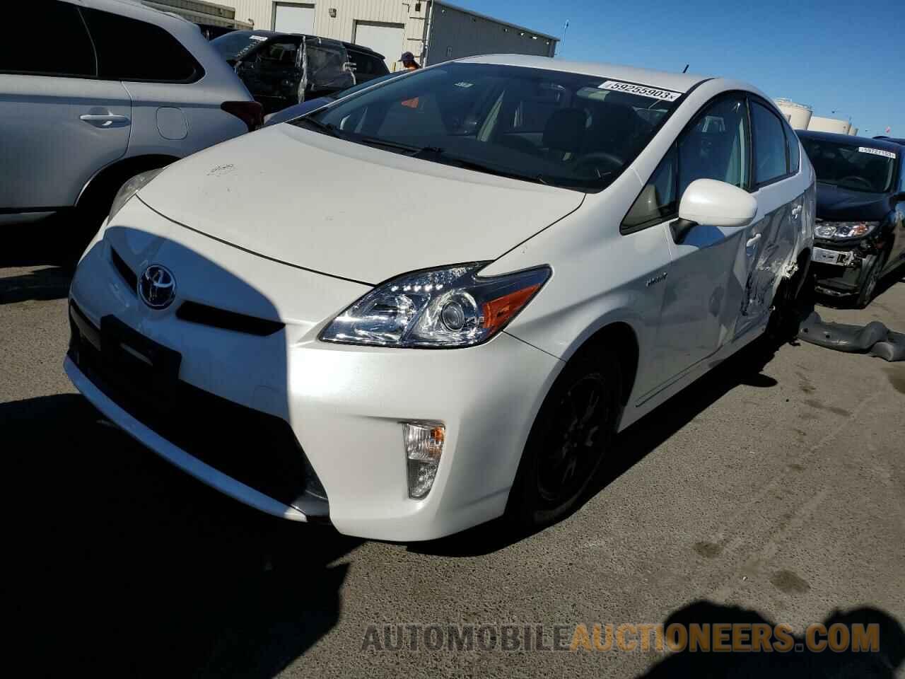 JTDKN3DUXF1996029 TOYOTA PRIUS 2015