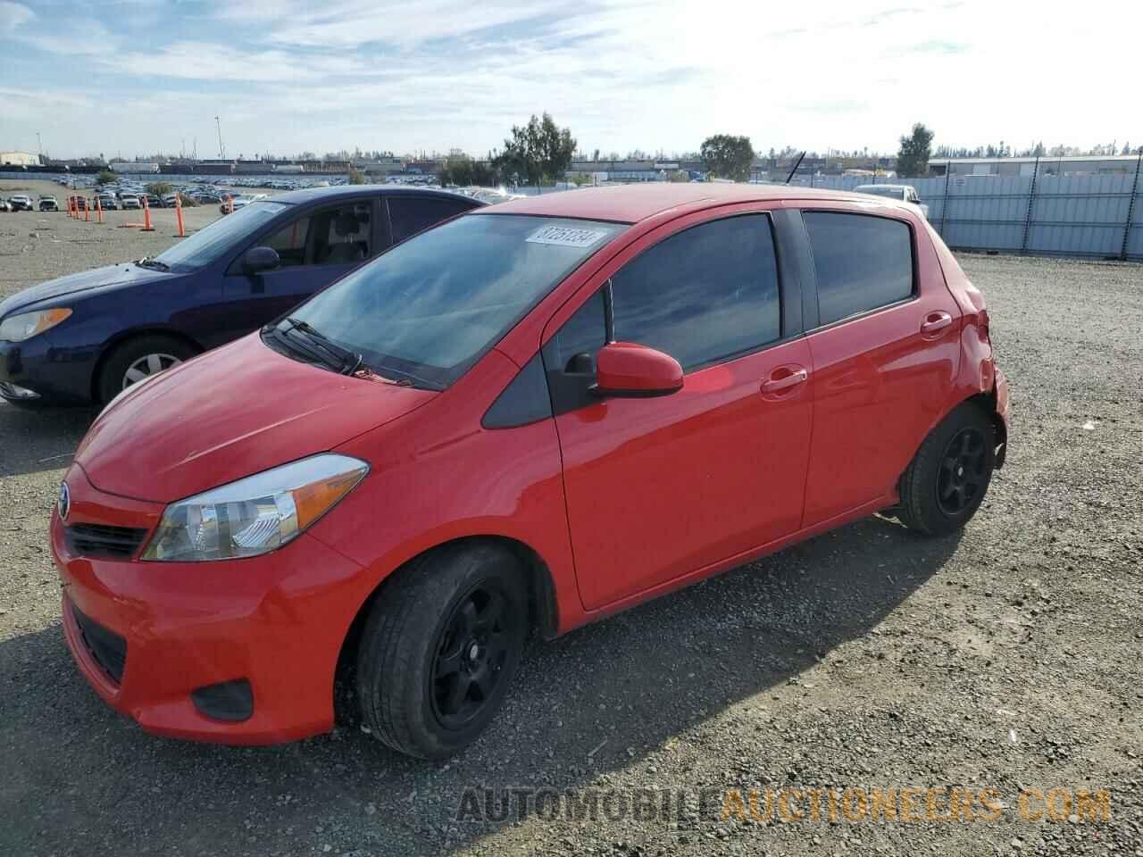 JTDKTUD36DD549356 TOYOTA YARIS 2013