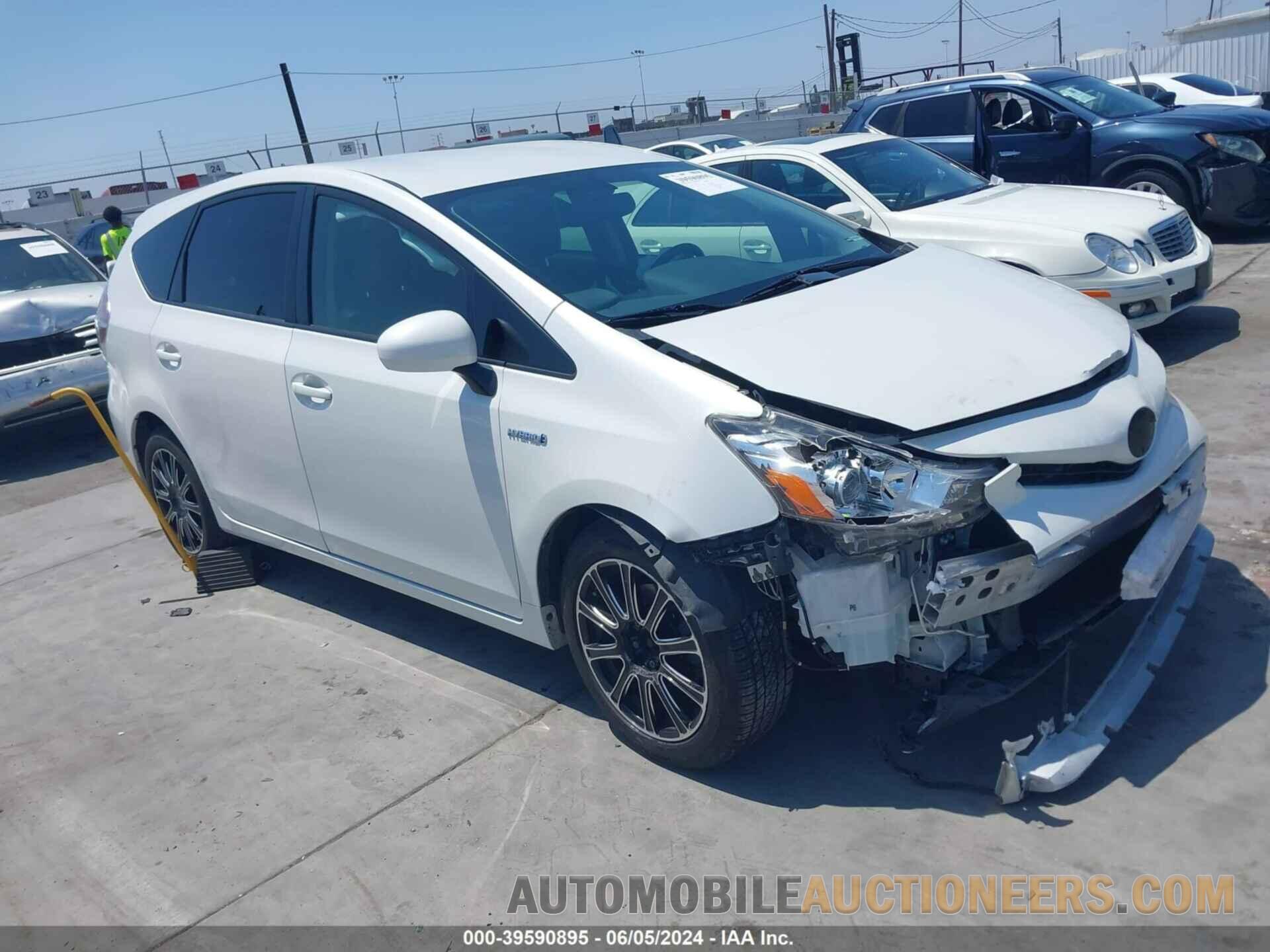 JTDZN3EU1FJ028608 TOYOTA PRIUS V 2015