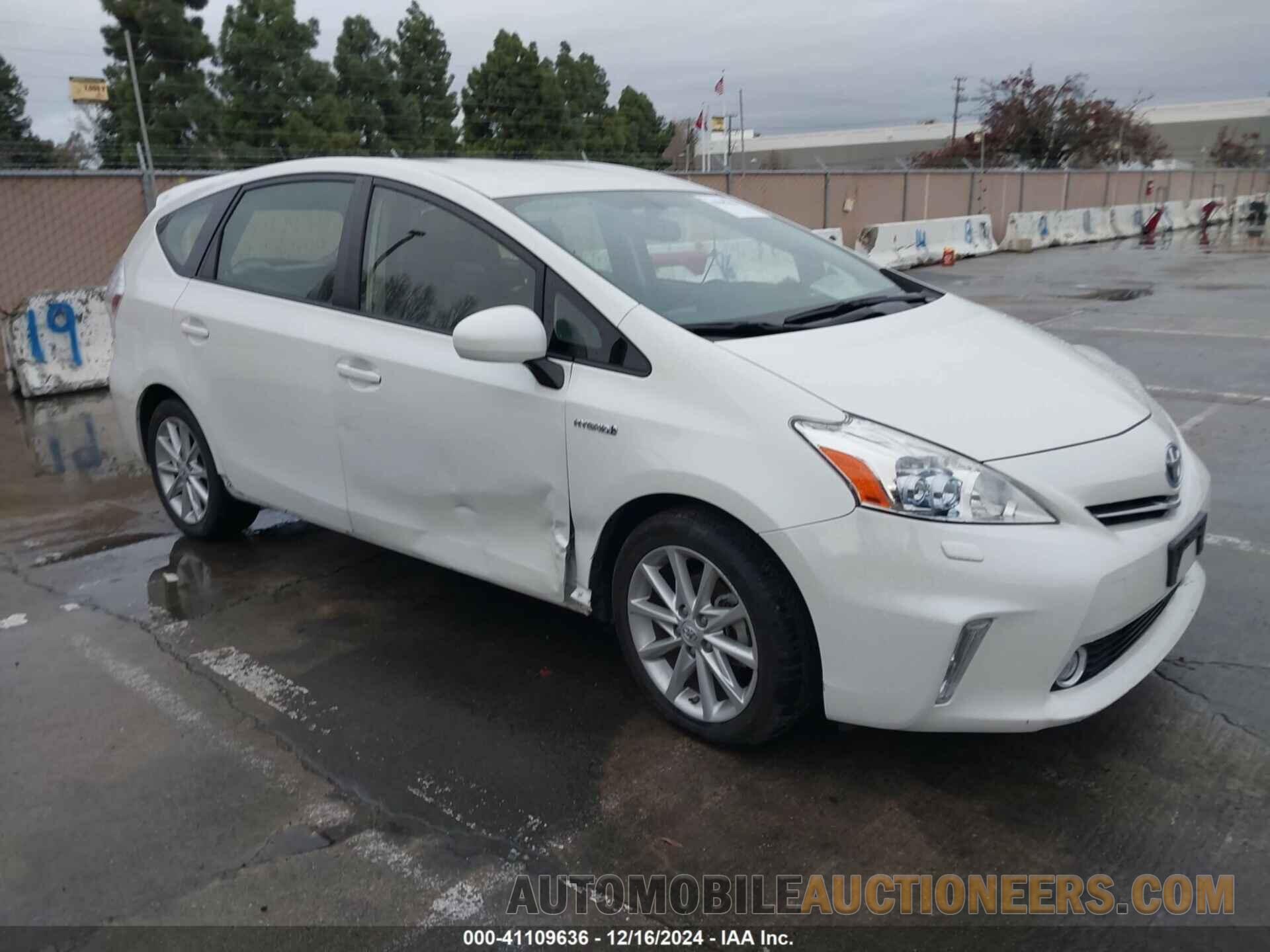 JTDZN3EU2D3230942 TOYOTA PRIUS V 2013