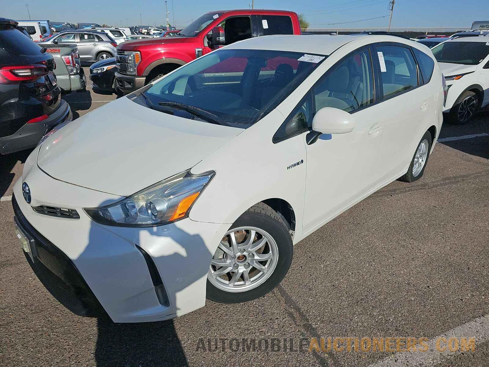 JTDZN3EU2FJ034918 Toyota Prius v 2015