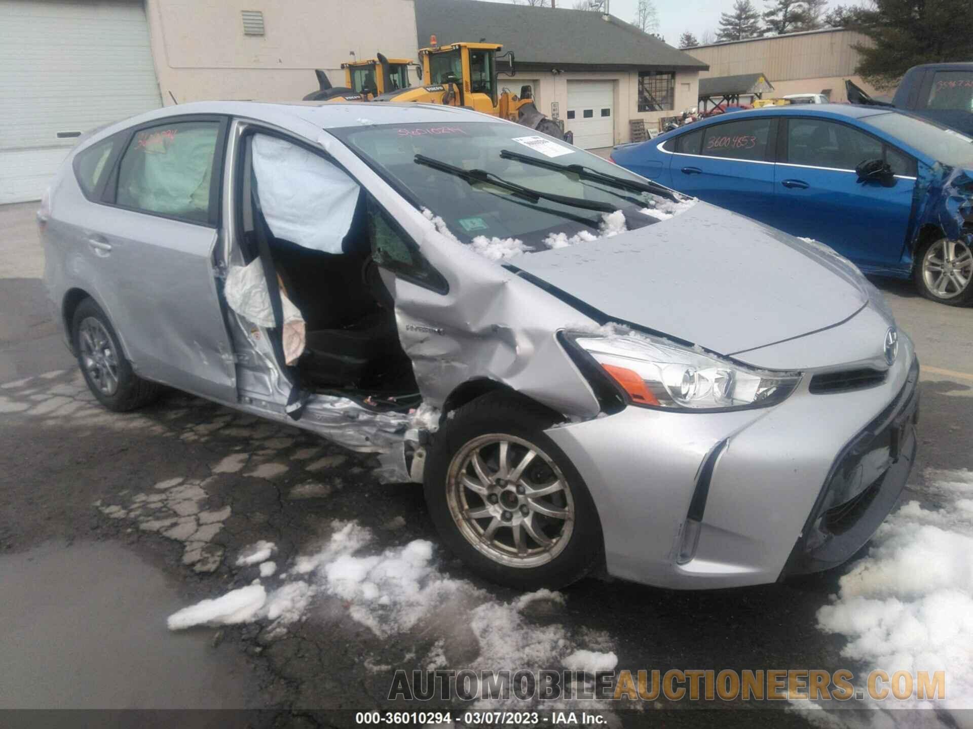 JTDZN3EU3FJ029193 TOYOTA PRIUS V 2015