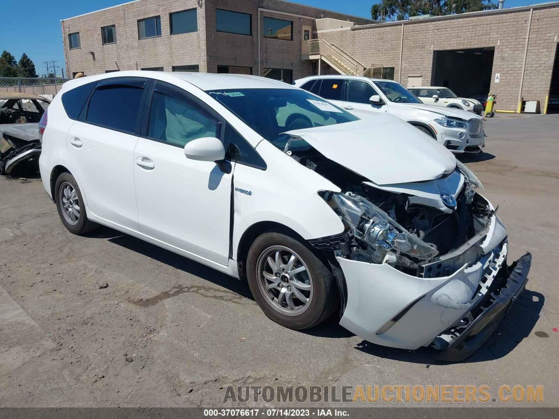 JTDZN3EU3HJ067011 TOYOTA PRIUS V 2017