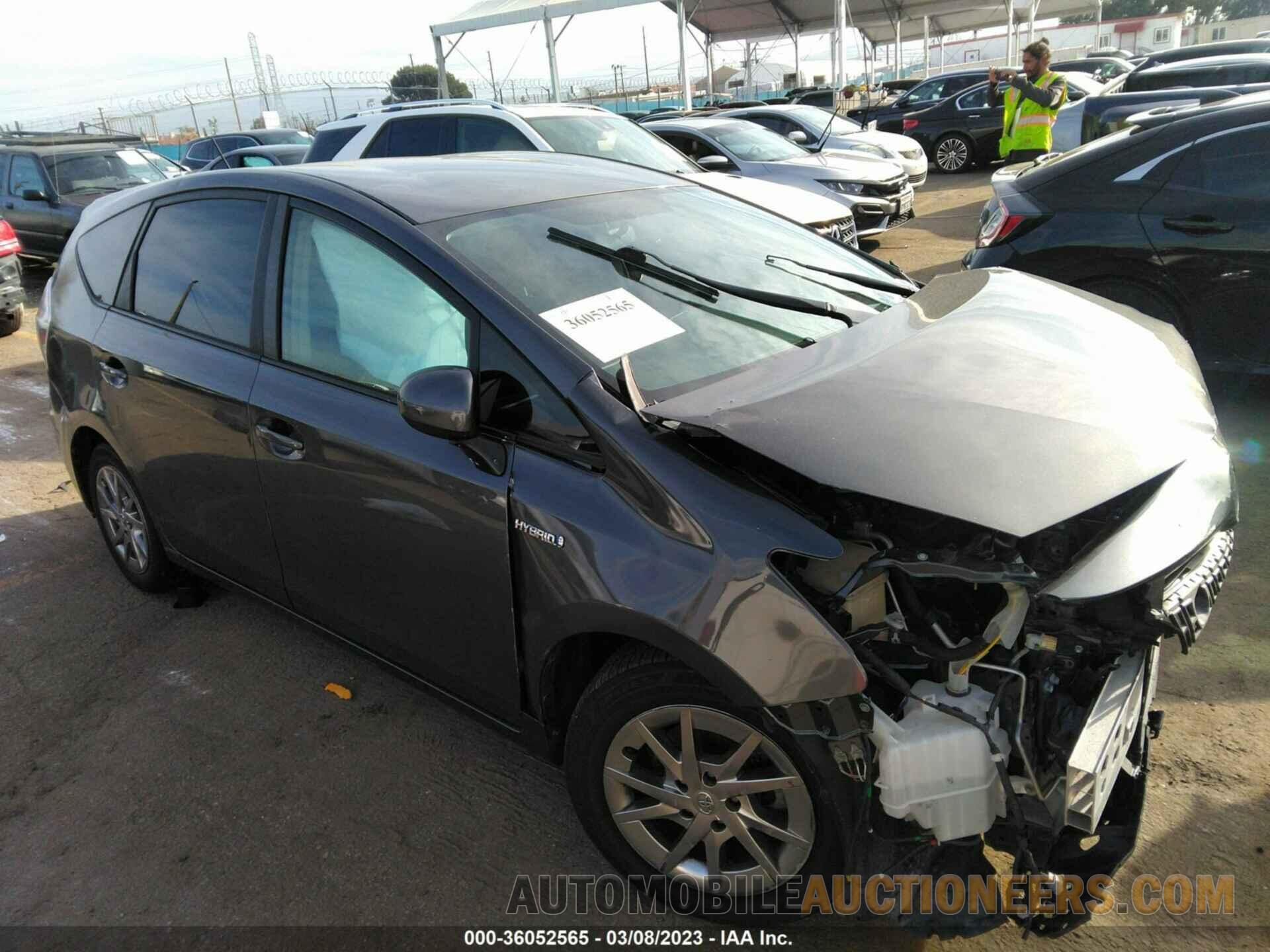 JTDZN3EU7FJ020092 TOYOTA PRIUS V 2015