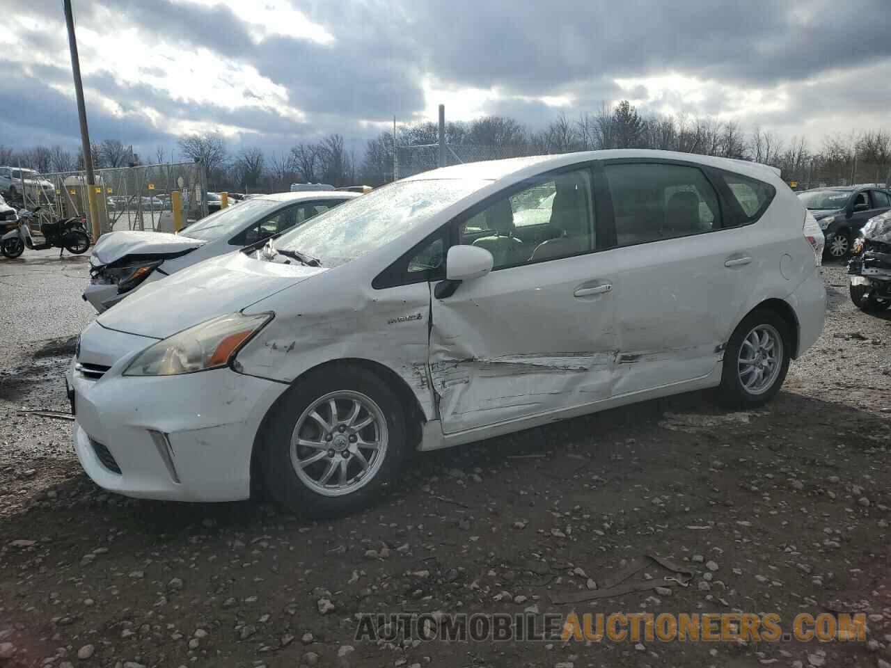 JTDZN3EU8D3189717 TOYOTA PRIUS 2013